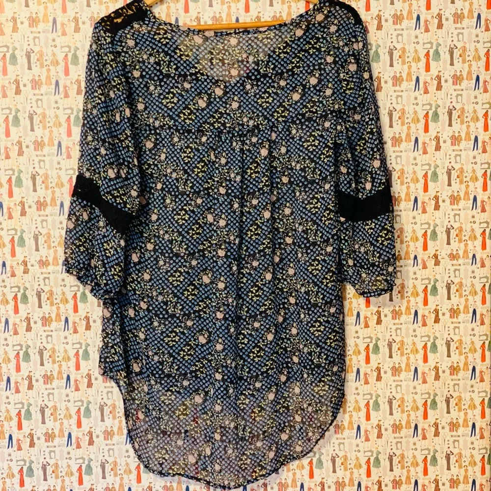 Floral Mossimo blouse 🖤 - Picture 5 of 6